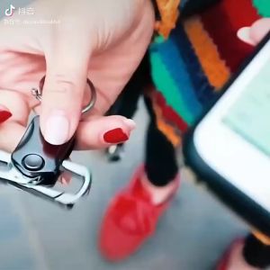 HTF Multifunctional Heavy Duty Keychain Cool Keychain 360 Degree Bearing Silent