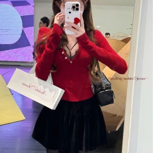 Áo Len Dệt Kim Cổ Chữ V Dài Tay Màu Đỏ Rượu Vang Gợi Cảm Váy Ngắn Xếp Ly Bó Sát Áo Sơ Mi Ren Lót Quần Áo Công Sở Mùa Xuân 2025