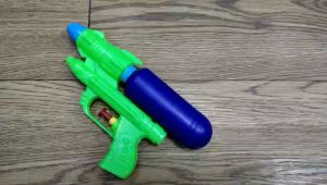 Water gun Summer Beach Friends Water Gun for Children Baby Family Water Game / Mainan Pistol Air
