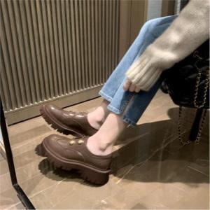 Womens Floral Embossing Thick Bottom Slip-On Loafers Leather Fashion Single Shoes Spring Autumn New Style Gold Buckle Block Shoes