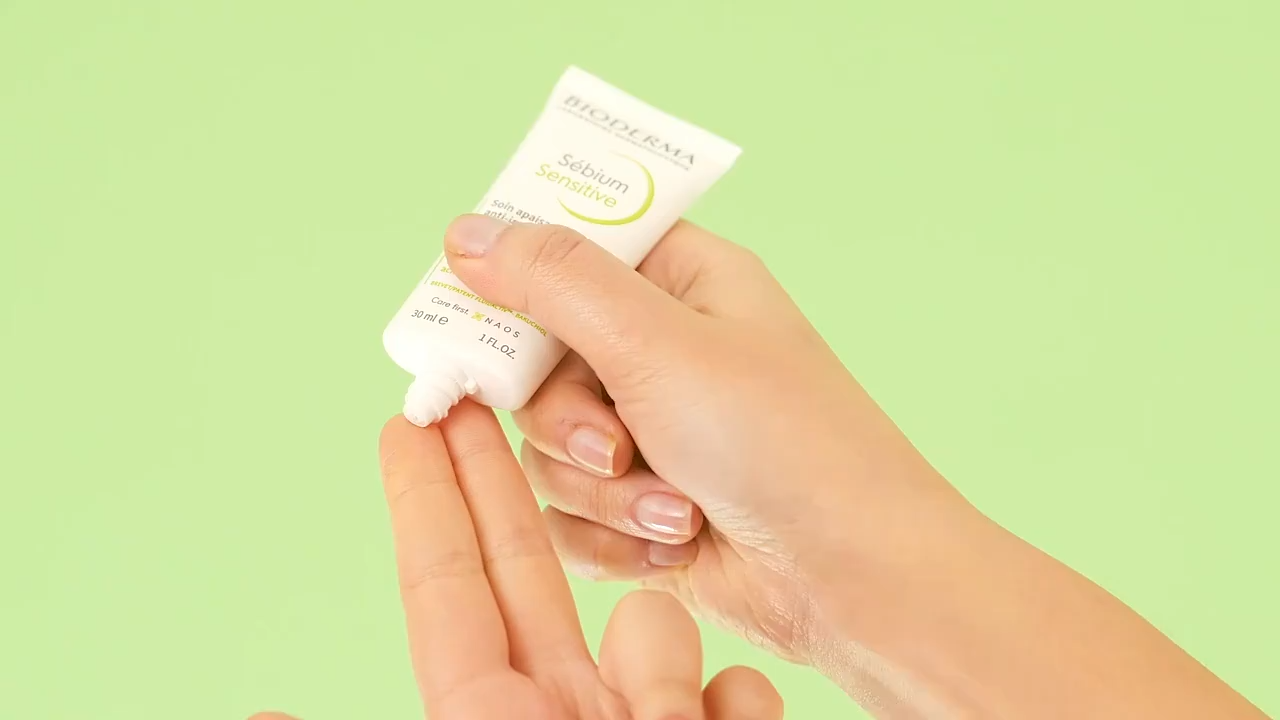 Kem se nhỏ lỗ chân lông Bioderma Sebium Pore Refiner 30ml