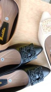 MEDAN COD Sepatu Flat Shoes Wanita cocok untuk Kerja Kantor dan Kuliah Hitam Polos