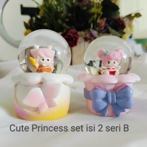 Snowball mini set isi 2 seri cake / bola kristal salju dan lampu/ kado unik oleh Vinvin Pink Store