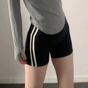 Quần Short Thể Thao Nữ Mùa Hè Mỏng Nhanh Khô Ba Mảnh Quần Tập Yoga Lưng Cao Chống Ánh Sáng Ngoài Trời