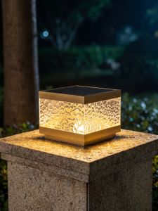 VINCAN | Solar Pillar Lights for Gates and Fences