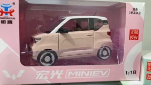 TWH 1:18 WULING Die Cast MINI EV Macaron Diecast Miniev Model Mobil Miniature Ada Suara Dan Cahaya Tarik Kembali Anak Diecasts Mobil Paduan