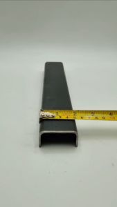 เหล็กรางพับ ผิวดำ ขนาด 50x25 x หนา 3 มิลลิเมตร เหล็กรางพับ ขนาด 2 นิ้ว x 1 นิ้ว x หนา 3 มิลลิเมตร เหล็กรางพับแบ่งตัดเหล็กรางรูปตัว U เหล็กรางยู เกรด SS400