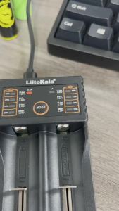 LiitoKala Lii-202 18650 Charger 1.2V/3.7V/3.2V/3.85V 21700 20700 26650 14500 16340 NiMH Li-Ion Battery Smart Charger