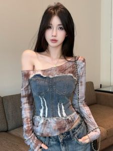 GUZILIAN | Áo thun dài tay in họa tiết thời trang đường phố ôm vừa vặn hở vai thon gọn độc đáo cho nữ mùa hè 2025