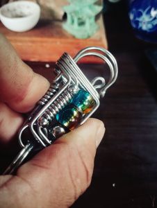 móc khóa inox làm bằng thủ công