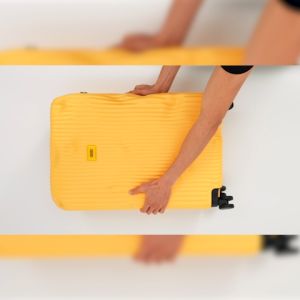 CRASH BAGGAGE กระเป๋าเดินทาง รุ่น STRIPE สีเขียวโอลีฟ ขนาด 31.1"