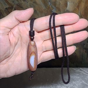 Gegegems Collection Tibetan Sardonyx Dzi pendant natural eye 4 Eyes natural pattern Taiwan map shape 收藏品藏传缠丝玛瑙天珠天眼四眼天然台湾图形