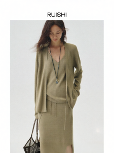epoque de rueen | Comfortable Relax Knit Vest and Skirt Set for Summer