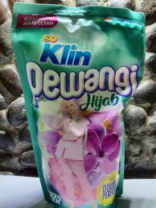 Soklin Pewangi Pakaian 800ml Double Parfume