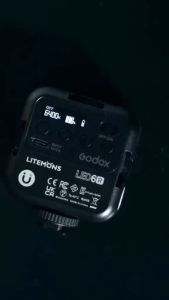 Godox LITEMONS LED 6R RGB Video Light Dimmable Color 3200K-6500K 13 FX Effects Built-in 1800mAh Li-ion Battery LED6R