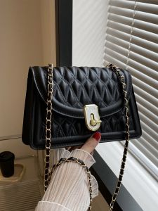 This Years Popular Small Square Bag Womens Bag 2023 New Arrival Fashion Shoulder Messenger Bag Classy Sentong Qin Quilted Chain Bag