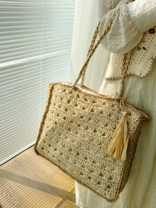 Woven Bag Womens 2024 Large Capacity Straw Bag Seaside Vacation Versatile Beach Bag Minimalist Shoulder Bag