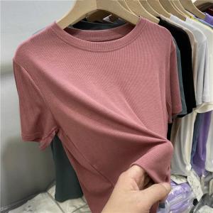 เสื้อยืดแขนสั้นผู้หญิงฤดูร้อน ทรงพอดีตัว ทรงพื้นฐาน ลายทาง ทรงเข้ารูป สไตล์เกาหลี คอตั้ง ปกติ