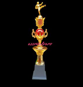 Piala 054/045 figur patung satuan