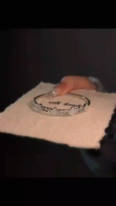 Vòng tay bạc nữ S999 tinh xảo họa tiết cỏ 4 lá đá lấp lánh