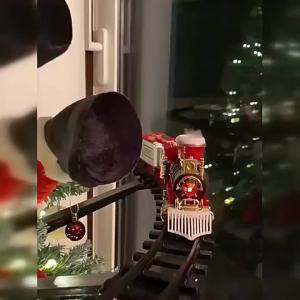 Electric Train Track Toy Car Christmas Gifts Classic Railway Locomotive Trucks Model Toys with Lights Music for Boys Girls kids