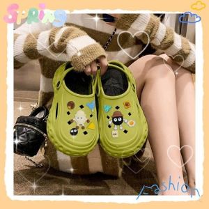 LHSunshine พร้อมส่ง รองเท้าแตะแฟชั่นแบบสวม เป็นงานหัวโต พื้นหนา 1 นิ้ว นิ่ม ใส่สบาย มี3สีให้เลือก  ดำ ขาว เขียว ได้พร้อมตัวติดการ์ตูนสุดคิ้วท์   ราคาสุดคุ้มมากกดสั่งเลย