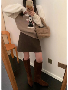 กระโปรงสั้นผ้าขนสัตว์เอวสูงสีเทาสำหรับผู้หญิง ฤดูใบไม้ผลิและฤดูใบไม้ร่วง กระโปรงสั้นทรงเอเข้ารูป เอวยางยืด ทรงเอ ลำลอง