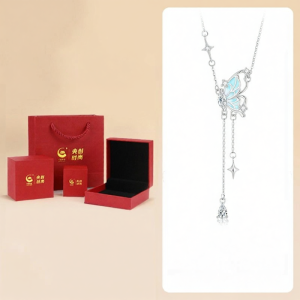 YANGCHUANGSHISHANG | Night Glow Butterfly Necklace 925 Silver