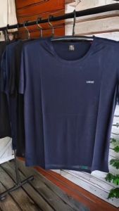 เสื้อยืดคอกลมผ้ากีฬา เนื้อบางเบา สีดำและสีกรม คละลาย