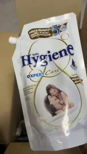 (1ถุง)ไฮยีนปรับผ้านุ่ม เอ็กซ์เพิร์ท แคร์ มิลค์กี้ ทัช ขนาด 1000 มล สีขาว