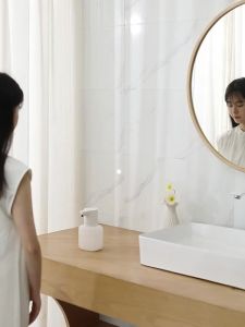 Hộp đựng nước rửa tay nhả bọt tự độngchai đựng xà phòng tự động nhả bọt dung tích 500 ml