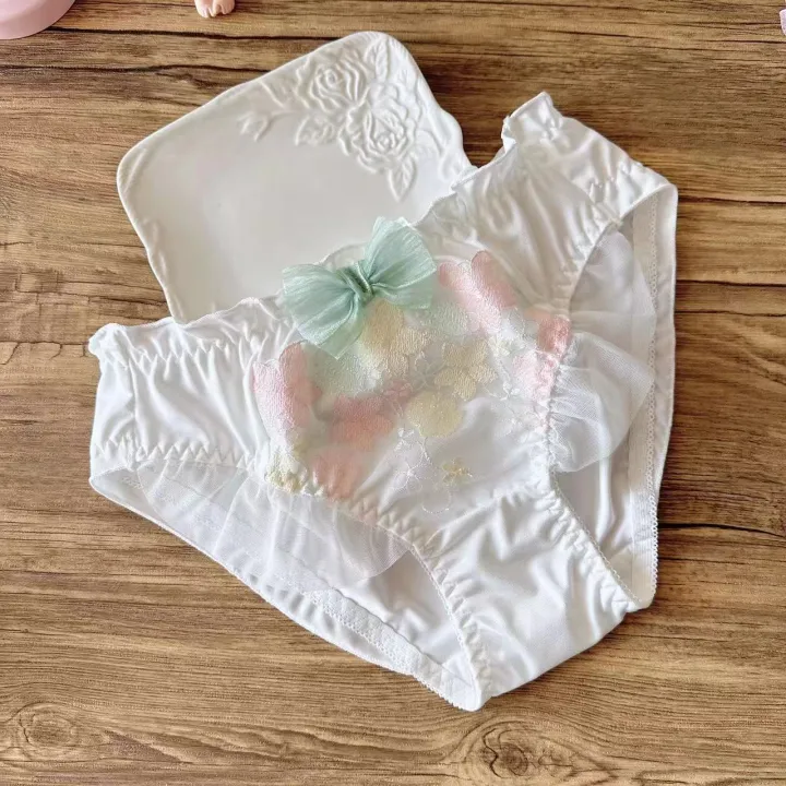 Embroidered%20Milk%20Silk%20Lotus%20Leaf%20Princess%20Student%20mid%20Waist%20Triangle%20Cute%20Ladies%20Underwear%20Breathable%20Quick%20Dry%20Polyester%20Fiber%20-%20Image%207