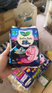 (Lốc 12 gói tặng 1) Băng vệ sinh Laurier nội địa Thái Lan 30cm Ban đêm (Gói 4 miếng)