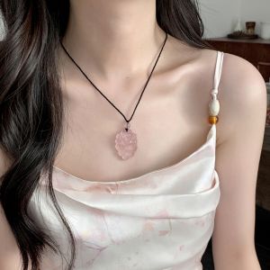 Natural Crystal Fox Pendant Womens Necklace Simple Attract Love Vintage Style Fresh out Fashion Jewelry Accessories