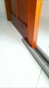 Thanh Nẹp Xốp Chặn Khe Cửa 93cm Đa Năng Chặn Đáy Khe Cửa Chặn Con Trùng