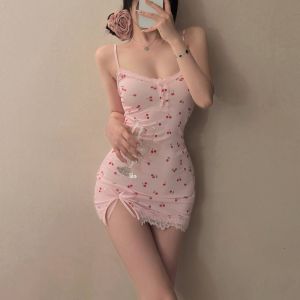 Trendy Pink Cherry Print Dress Womens Cute Fitted Mini Nightgown Lace Trim Detail Spaghetti Strap Summer Style New Fashion Hot