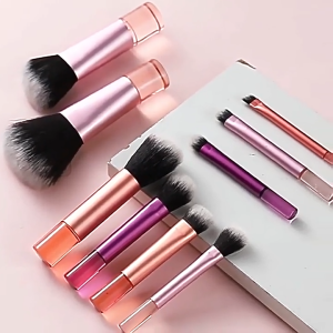 10ชิ้น/เซ็ตของเครื่องมือแปรง แต่งหน้าชุดแปรง สำหรับแต่งหน้า อย่างมืออาชีพ ในการการแต่งหน้าขั้นพื้นฐานทุกวัน นุ่มฟู