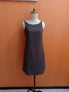 mini midi dress wanita hitam motif bunga S cewek kutung