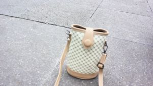 Tas Selempang wanita Mini Sling Bag Muat Hp Dan Dompet Simple