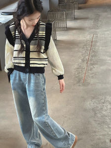 ฤดูใบไม้ร่วง แฟชั่น สไตล์เกาหลี ชุดถักเด็กผู้หญิงพร้อม คอวี เปิด คาร์ดิเกน และ เดนิม กางเกงยีนส์ สองชิ้น อินเทรนด์ เสื้อผ้าสําหรับเด็ก