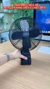 [HÀNG HOT] Quạt Tích Điện Dùng Pin Siêu Mát - Không Lo Mất Điện Gió Mạnh Thổi Cực Xa Tiện Lợi Mang Đi Mọi Nơi