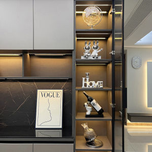 Luxurious Open-Style Living Room Wine Cabinet Decorations High-End Modern Ceramic Ornaments Set Elegant Minimalist Design