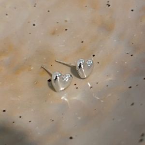 Elegant Small Heart Shaped Earrings for Women Stylish Fashionable Dainty Studs Fresh out New Alloy Gold Plated Silver