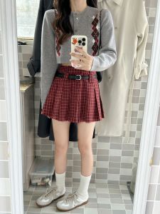 Váy Ngắn Xếp Ly Kẻ Caro Cạp Cao Màu Đỏ Cỡ Lớn Cho Nữ Mùa Thu Phong Cách Đại Học Váy Ngắn Xếp Ly