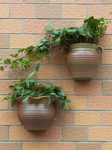 Hanging Ceramic Flower Pot Creative No-Drill Wall-Mounted for Balcony Succulent Plant Decorative Vase for Villa Yard Decoration