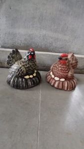 ตุ๊กตา รูปปั้น ปูนปั้น สัตว์ ไก่ สัตว์ประจำราศีเกิด ปีระกา ปีไก่ แต่งบ้าน ประดับสวน สีเขียว สีแดง ขนาดเล็ก สูง 9ซม Rooster Chicken Figurine