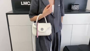 Grosir import jakarta 3047 Aff Tas Beh Free Paper Bag + Tag Label Tas Selempang Wanita Import Fashion Terbaru