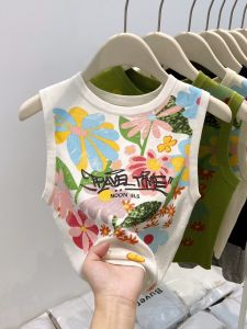 La Chapelle Graffiti Print Sleeveless Knitted Vest Womens Summer Outdoor Wear Design Slim Fit Short Top Fashion Commute Style