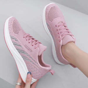 Summer New Womens Fly Knit Mesh Upper Embroidered Shoes Beijing Old Style Cloth Shoes Casual Anti-slip Soft Bottom Mat Shoes