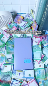 [BISA COD] Mushion Dompet Album Penutup Smile Menabung Polaroid 240 & 120 Slot Bonus 3 Ziplock dan Kertas Saving Challenge + Pulpen Gel Hapus & Stiker Lucu Estetik